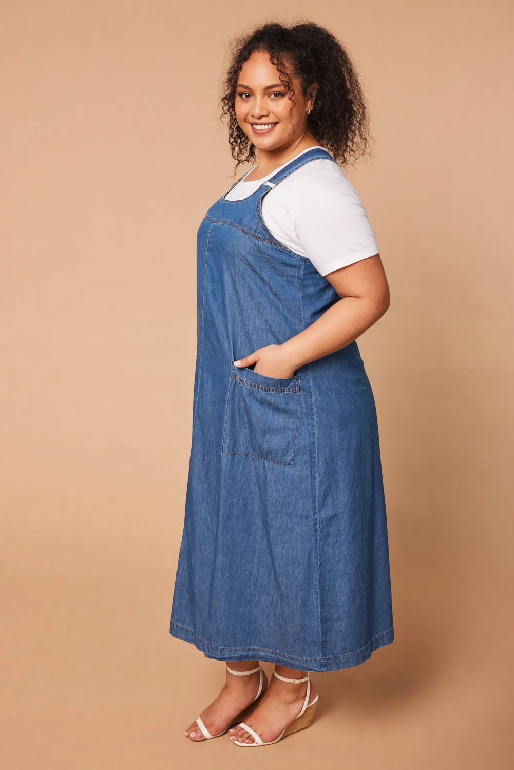 Francesca Pinafore Chambray Dress in Mid Wash