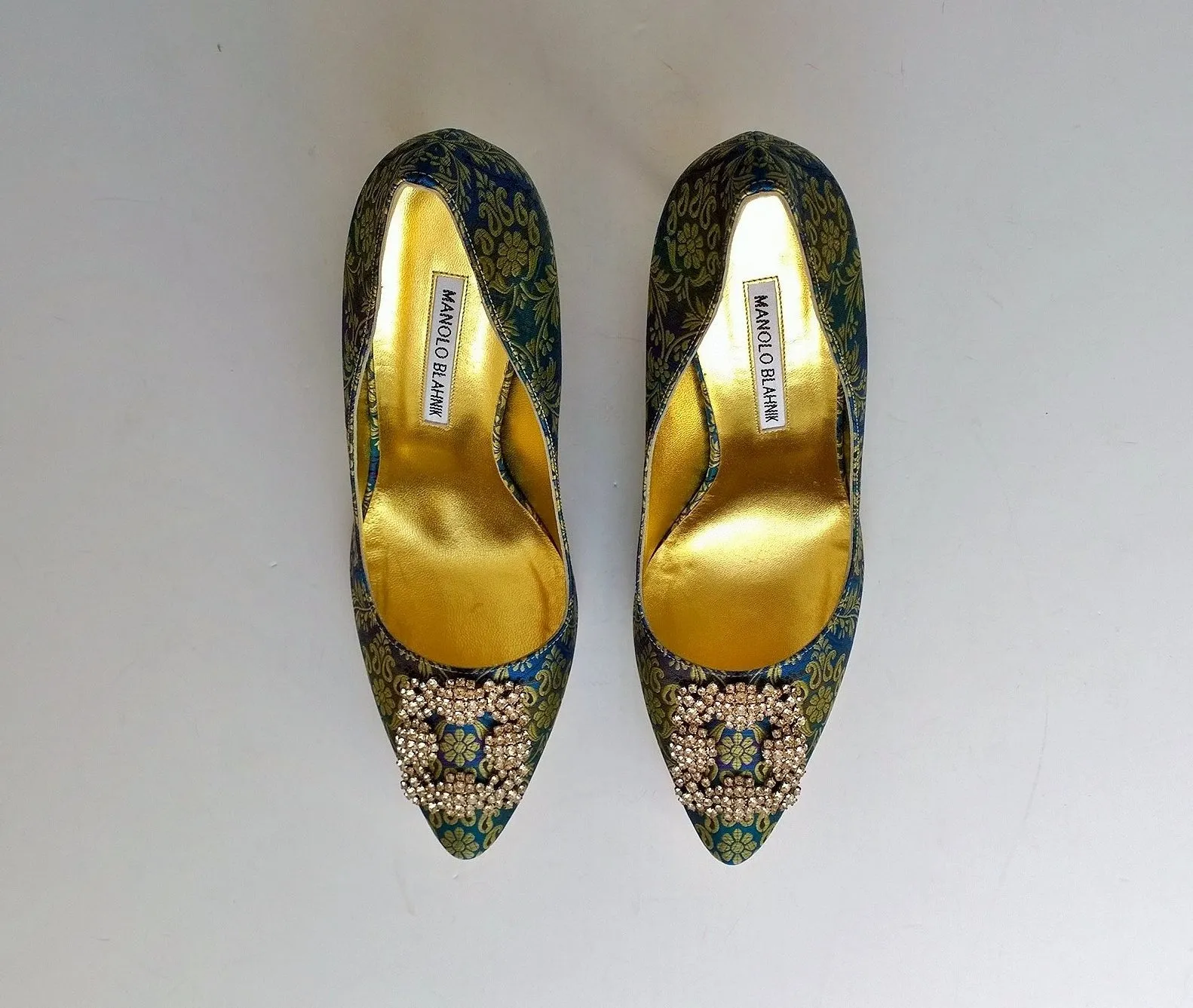 Manolo Blahnik Brocade Hangisi Heels 105 strass buckle shoes nib new in box