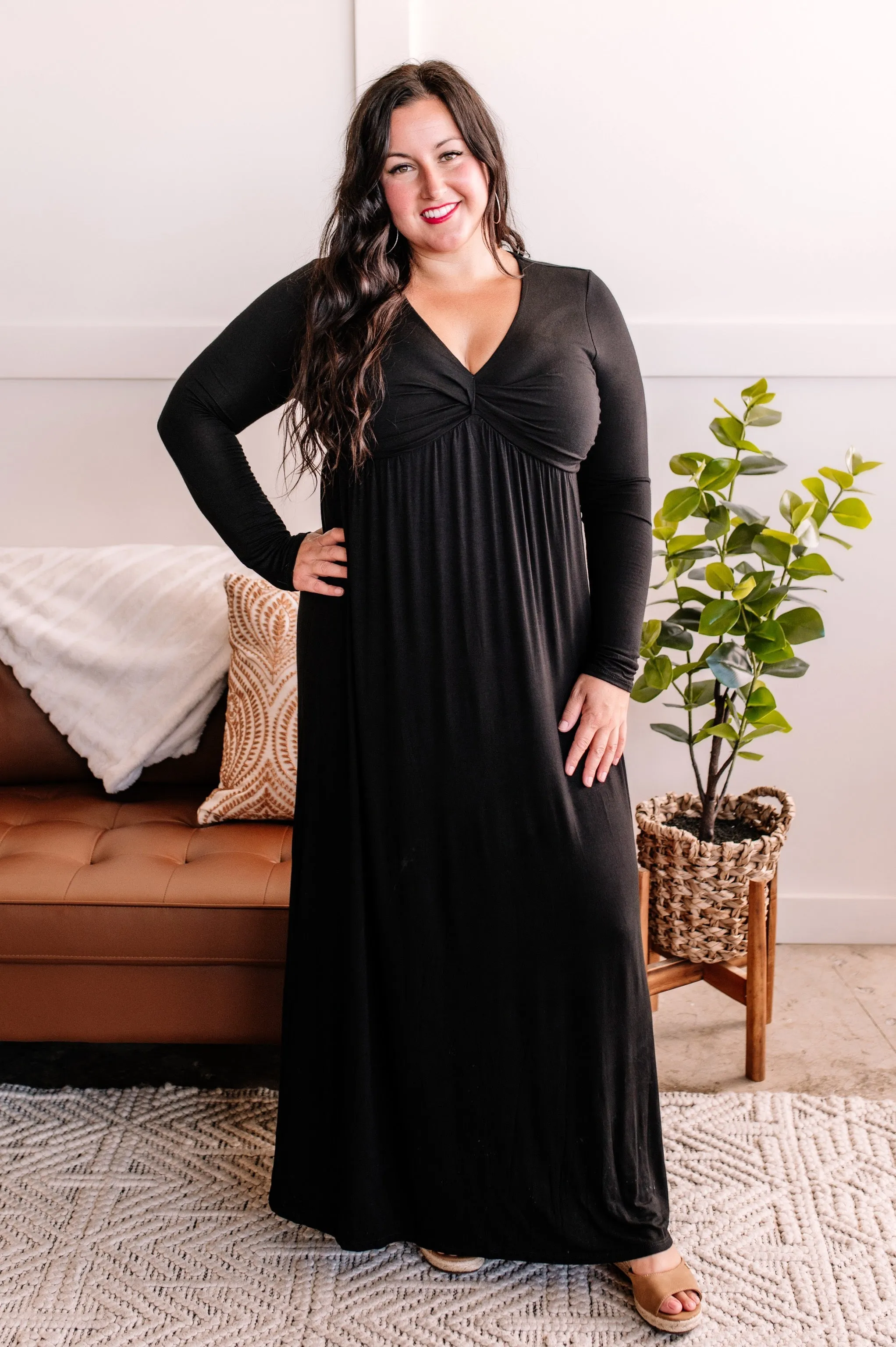 *Size M: Cover Girl Twisted Front Long Sleeve Maxi Dress in Soft Black By White Birch